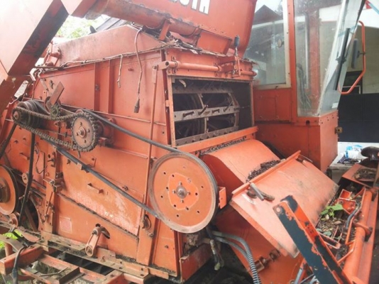 ขายตามสภาพ รถเกียวนอกA60 พร้อมเทเลอร์ ขายตามสภาพ รถเกียวนอกA60 พร้อมเทเลอร์