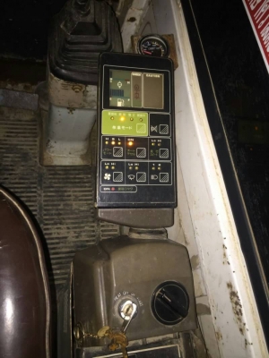 KOMATSU PC 100-5 KOMATSU PC 100-5