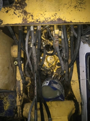 KOMATSU PC 100-5 KOMATSU PC 100-5