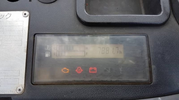 ขายด่วนรถยก TOYOTA 8FG15ยก1.5ตันเสาสูง3เมตรยางตันใหม่4เส้นรถนอกนำเข้ายังไม่เคยใช้งานในเมืองไทยเลย