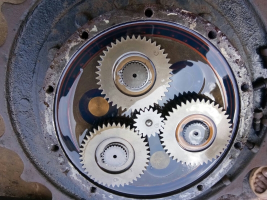 ขออณุญาติขาย ตัวเดิน 120-6 สวยๆเฟืองไม่บิ่น ไม่แตกพร้อมใช้งานราคาคู่ละ 130000 สนใจติดต่อ 0853224877-0988930465