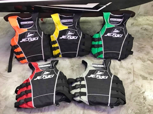 ลดราคาเสื้อชูชีพ JETSKI freesize เพียง1,900บ. (ส่งฟรีทั่วไทย)EMS