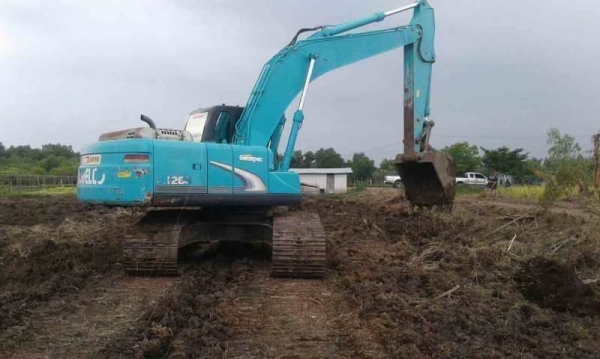 ขาย 1,685,000 บาท รถแบ็คโฮ KOBELCO SK200-8 Yn12 Super ใช้งาน 12,8xx ชั่วโมง บอดี้สวย บูมอาร์มไม่แตกไม่ร้าว บุ้งกี๋สวย เครื่องดี ปั้มและระบบไฮโดรลิคทำงานดี ระบบไฟฟ้าครบ คอลโทรลนิ่ม เอวแน่น เฟรมสวย โซ่พอใช้ ใบแทร็คหนา สภาพดี พร้อมใช้งาน เอกสารชุดแจ้งจำหน่าย ขาย 1,685,000 บาท รถแบ็คโฮ KOBELCO SK200-8 Yn12 Super ใช้งาน 12,8xx ชั่วโมง บอดี้สวย บูมอาร์มไม่แตกไม่ร้าว บุ้งกี๋สวย เครื่องดี ปั้มและระบบไฮโดรลิคทำงานดี ระบบไฟฟ้าครบ คอลโทรลนิ่ม เอวแน่น เฟรมสวย โซ่พอใช้ ใบแทร็คหนา สภาพดี พร้อมใช้งาน เอกสารชุดแจ้งจำหน่าย