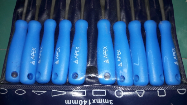 ขายตะไบชุดAPEX เก่าเก็บ และชุดไขควงKING EAGLE MADE IN TAIWAN.