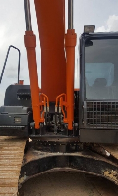 ขาย!! >>> Hiatchi Zx200 รุ่น 5G 1,790,000 บาท เล่มทะเบียน <<< เบอร์ติดต่อ 098-7155789 086-4631102