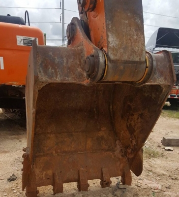 ขาย!! >>> Hiatchi Zx200 รุ่น 5G 1,790,000 บาท เล่มทะเบียน <<< เบอร์ติดต่อ 098-7155789 086-4631102