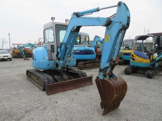 ถึงไทยแล้วครับ HITACHI EX40U ขนาด 4ตัน สวยงามมากๆ โทร.090-986-2521 อ๊อบ