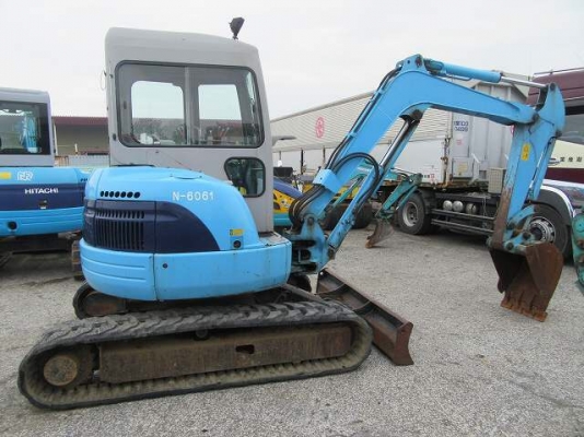 ถึงไทยแล้วครับ HITACHI EX40U ขนาด 4ตัน สวยงามมากๆ โทร.090-986-2521 อ๊อบ