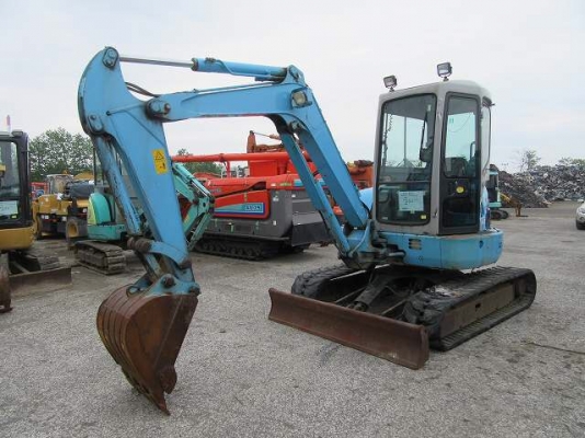 ถึงไทยแล้วครับ HITACHI EX40U ขนาด 4ตัน สวยงามมากๆ โทร.090-986-2521 อ๊อบ