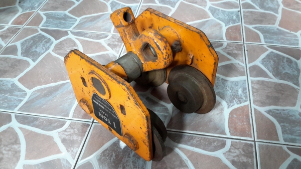 รอกค้างคาววิ่งบนราง KITO 1TON รอกค้างคาววิ่งบนราง KITO 1TON