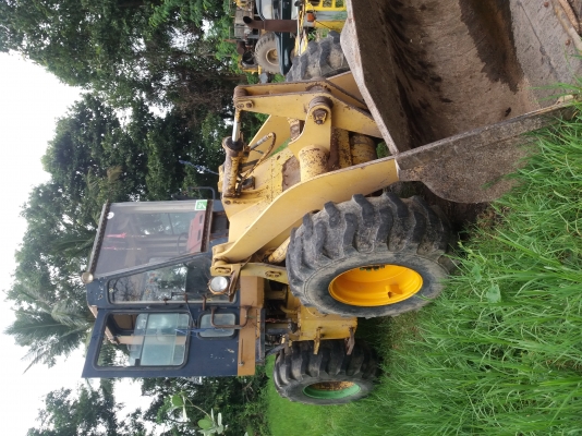 อยากขายรถตักสภาพสวย