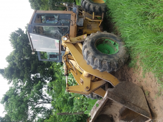 อยากขายรถตักสภาพสวย