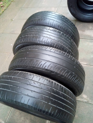 195/65R15  BRIDGESTONE B390 ปีใหม่  ปี16 ชุด 4 เส้น โทร.081-427-3941