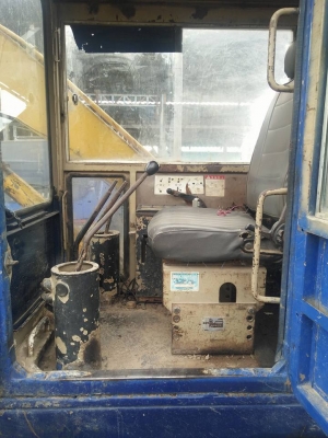 ขายแม็คโคยี่ห้อ K0MATSU PC60 รุ่น 3 พร้อมใช้งาน เอวดีเครื่องดี ขายแม็คโคยี่ห้อ K0MATSU PC60 รุ่น 3 พร้อมใช้งาน เอวดีเครื่องดี