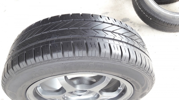 ล้อP1 Racing  ขอบ15 ยาง185/60/15 ปี16  4 ล้อ