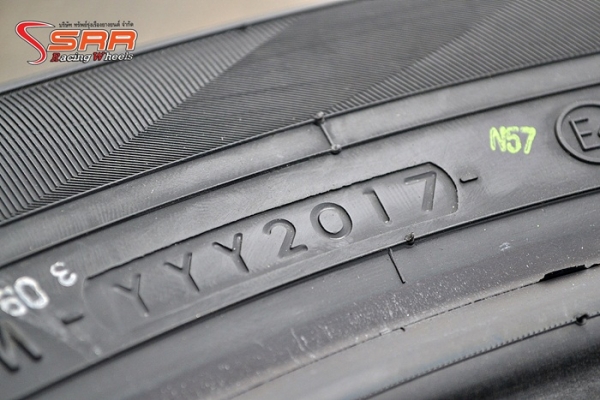 YOKOHAMA BluEarth AE-50 215/55R17 เส้นละ 4,500 บาทปี17 YOKOHAMA BluEarth AE-50 215/55R17 เส้นละ 4,500 บาทปี17
