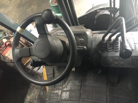 Komatsu FD25T-16 #313198 รถฟอร์คลิฟต์ 2.5 ตัน โทร. 080-6565422 (หนิง)