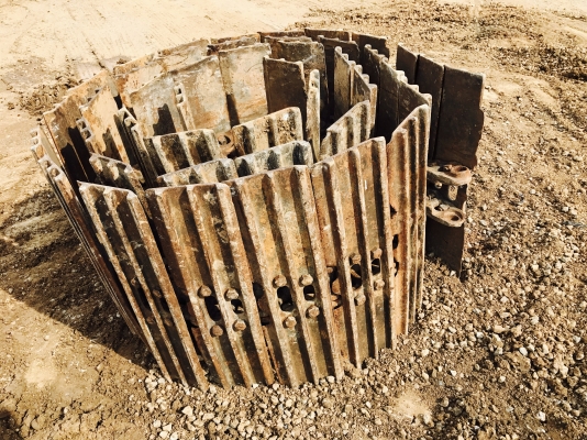 ขายโซ่พร้อมแผ่น CAT320C ขายโซ่พร้อมแผ่น CAT320C