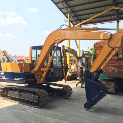 KOMATSU PC 60-5 รถนอกญี่ปุ่นไม่เคยผ่านการใช้งานในไทย สนใจติดต่อ 0813553478