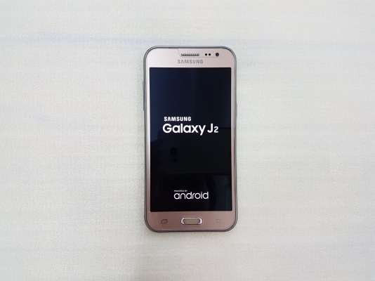 Samsung Galaxy J2 สีทอง สภาพดี ติดฟีล์ม ส่งฟรี