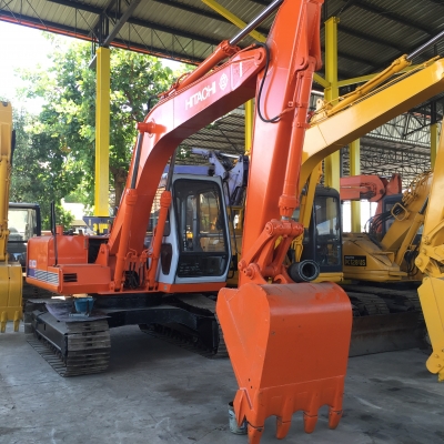 Hitachi EX100-1 รถนำเข้าจากญี่ปุ่น สภาพดี พร้อมใช้งาน สนใจติดต่อ 0813553478