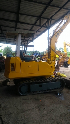 รถแบคโฮ KOMATSU PC15-5 ซีเรียลสูงจะเป็นรุ่น 6 แล้ว เทียบเท่า PC20 สภาพพร้อมใช้งาน (มี VDO การทำงานให้ชม)