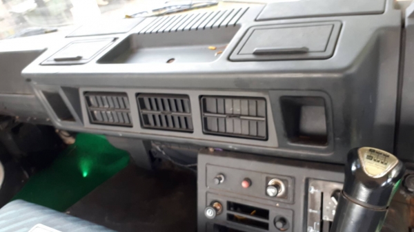 ขายเทเลอร์ Ud318hp 2เพลา สภาพสวยพร้อมใช้ติดต่อคุณอ๊อฟพิจิตร086-737-9991