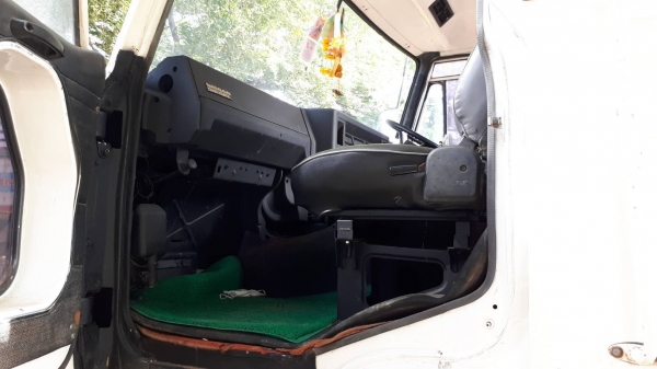 ขายเทเลอร์ Ud318hp 2เพลา สภาพสวยพร้อมใช้ติดต่อคุณอ๊อฟพิจิตร086-737-9991