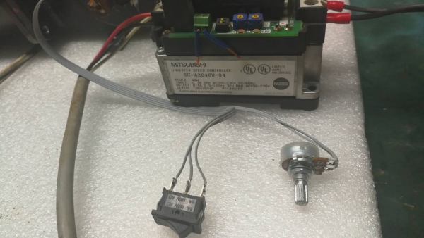 1,400 บ. ส่งฟรี083-2000058 LINE ID: line832923 ชุดมอเตอร์เกียร์และตัวควบคุมความเร็วพร้อมต่อให้ใช้งานได้ตามภาพมอเตอร์เกียร์ทดยี่ห้อ ORIENTAL อินเวอร์เตอร์ยี่ห้อ MITSUBISHI (ใช้ไฟบ้าน 220V.) มี 3ชุด 1,400 บ. ส่งฟรี083-2000058 LINE ID: line832923 ชุดมอเตอร์เกียร์และตัวควบคุมความเร็วพร้อมต่อให้ใช้งานได้ตามภาพมอเตอร์เกียร์ทดยี่ห้อ ORIENTAL อินเวอร์เตอร์ยี่ห้อ MITSUBISHI (ใช้ไฟบ้าน 220V.) มี 3ชุด