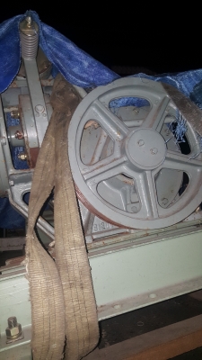 ขายมอเตอร์เกียร์ใช้กับลิฟท์พร้อมชุดเบรคจำนวน 2 ชุดราคาชุดละ 20,000 บาท