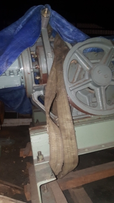 ขายมอเตอร์เกียร์ใช้กับลิฟท์พร้อมชุดเบรคจำนวน 2 ชุดราคาชุดละ 20,000 บาท