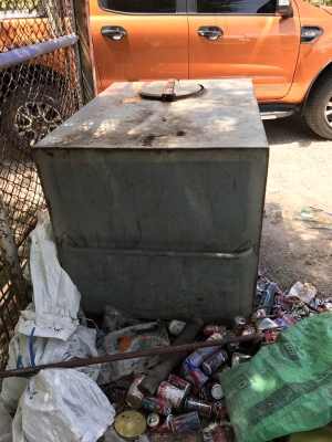 ขายด่วน แถ้งน้ำ. ยาว1.20ม กว้าง90ซ. สภาพใช้งานได้ 3000 บาท