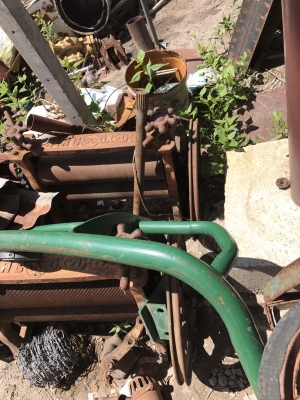 ขายด่วน อุปกรณ์รีดยาง แบบมีร่อง กับรีดเรียบ เลิกใช้งาน 2ชิ้น 7500