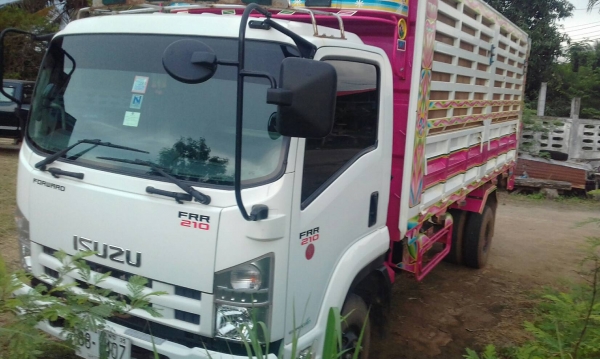 ขายอีซุ210ดั้มสวยๆครับ