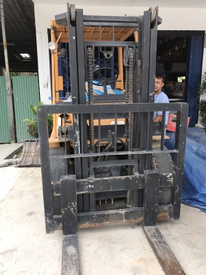 ขายด่วน รถฟอร์คลิฟ fd35 /4.  เสา3เมตร. เครือง6สูบ. ยก3ตันครึ่ง สภาพเก่ายี่ปุ่น ซื้อมาไม่ได้ใช้งาน ขาย195000