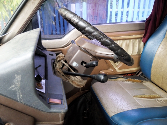 ขายรถตู้ TOYOTA เครื่อง ดีเซล 2 L ราคา 32000