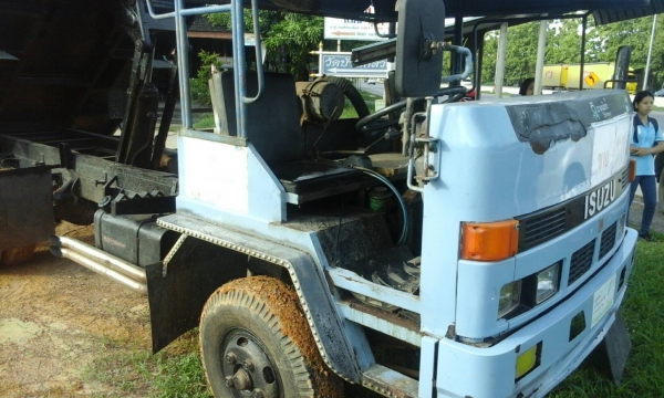 ขายอีแต๋น6ล้อดั๊มพ์ เครื่องISUZU110แรง มีสโลว์ พ,เพาเวอร์คัชซีรถยนต์ ดั๊มพ์6ตันขาย185,000บาท 089-2095791