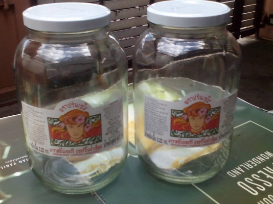 ขายโหลใส่เชอรี่ มีทั้งหมด 8 ใบ ขนาดมีอยู่ในรูป