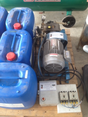 ปั้มน้ำแรงดันสูง 3 แรง 380V. Interpump W-98 พร้อมฐาน ปั้มน้ำแรงดันสูง 3 แรง 380V. Interpump W-98 พร้อมฐาน