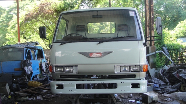 หัว HINO ฃุปเปอร์เสี่ย สีใหม่อุปกรณ์ครบ ขาหน้า ขาหลัง กันชน กรองหลังเก๋ง ยกใส่รถได้เลย ราคาถูก หัว HINO ฃุปเปอร์เสี่ย สีใหม่อุปกรณ์ครบ ขาหน้า ขาหลัง กันชน กรองหลังเก๋ง ยกใส่รถได้เลย ราคาถูก