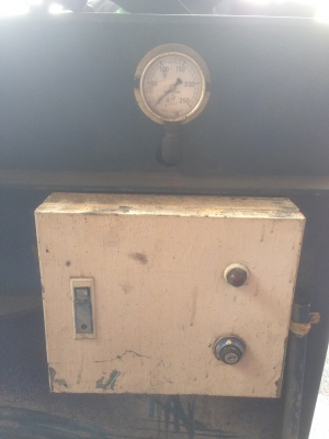 เครื่องอัดกระป๋อง