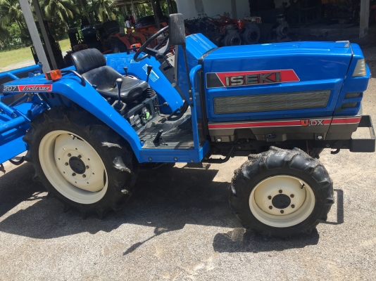 ขายรถไถเก่าญี่ปุ่น ยี่ห้อ อิเซกิ ISEKI รุ่น TA207F ขับเคลื่อน 4 ล้อ(4WD) 20.7แรงม้า ขายรถไถเก่าญี่ปุ่น ยี่ห้อ อิเซกิ ISEKI รุ่น TA207F ขับเคลื่อน 4 ล้อ(4WD) 20.7แรงม้า