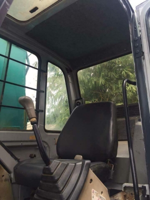 ขายKOBELCO SK200-1  มาร์คทรี  เก่านอก  พร้อมใช้  เอกสารอินวอยครบ  ยังไม่เคยใช่งานในไทย  โทร  089-3818694  ดวงนภา