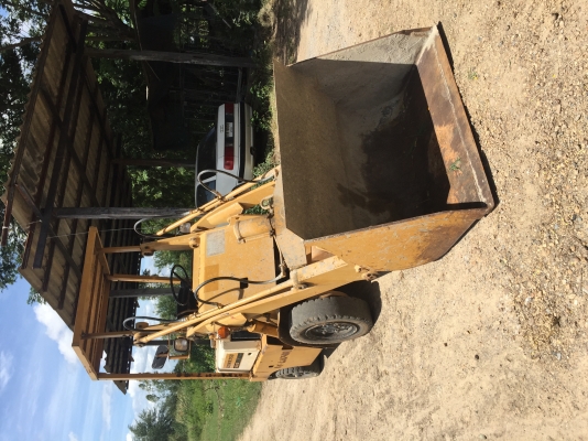 ขายรถตัก komatsu sg10 ราคา 130,000เก่าญี่ปุ่นโทร 085-297-0055