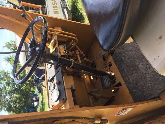 ขายรถตัก komatsu sg10 ราคา 130,000เก่าญี่ปุ่นโทร 085-297-0055