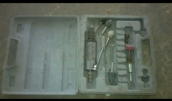 เครื่องเจียร์ด้วยลมใช้งานเจียร์ในที่แคบ