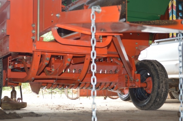 ขายเครื่องอัดฟาง KMT 1600s สภาพใหม่พร้อมใช้งาน ขายเครื่องอัดฟาง KMT 1600s สภาพใหม่พร้อมใช้งาน