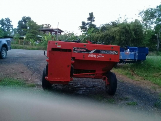 ขายเครื่องอัดฟาง คูโบต้า