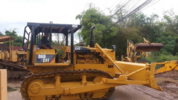 ขาย แทรคเตอร์ CAT D6D เครื่อง 10Z1-UP เกียร์ตัด