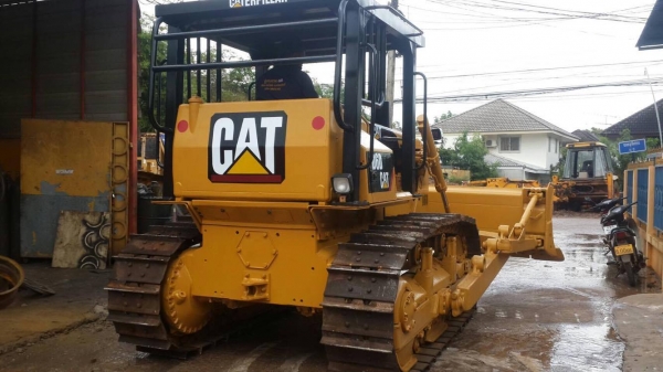 ขาย แทรคเตอร์ CAT D6D เครื่อง 10Z1-UP เกียร์ตัด